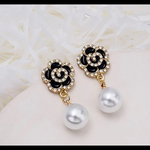 Kate spade black rhinestone flower Pearldrop stud earring